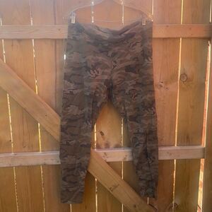 Weekend Soul camouflage leggings sz. XL